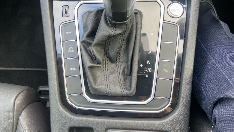 Volkswagen Passat 1.4 TSI PHEV GTE Advance 4dr DSG Saloon